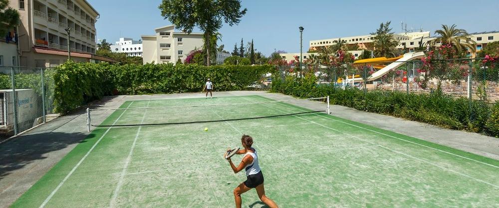 Venus Resort 4*